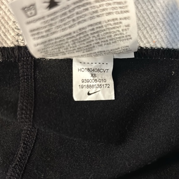 Nike Pro Youth XS Gym Leggings - Picture 2 of 2